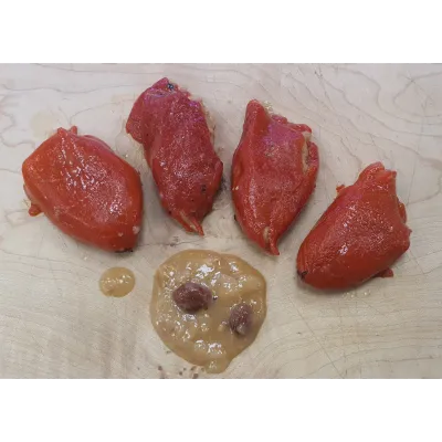 Comprar PIMIENTOS RELLENOS DE CHULETÓN Y FOIE en SALSA DE UVAS al mejor precio en Pepe Chuletón. 2